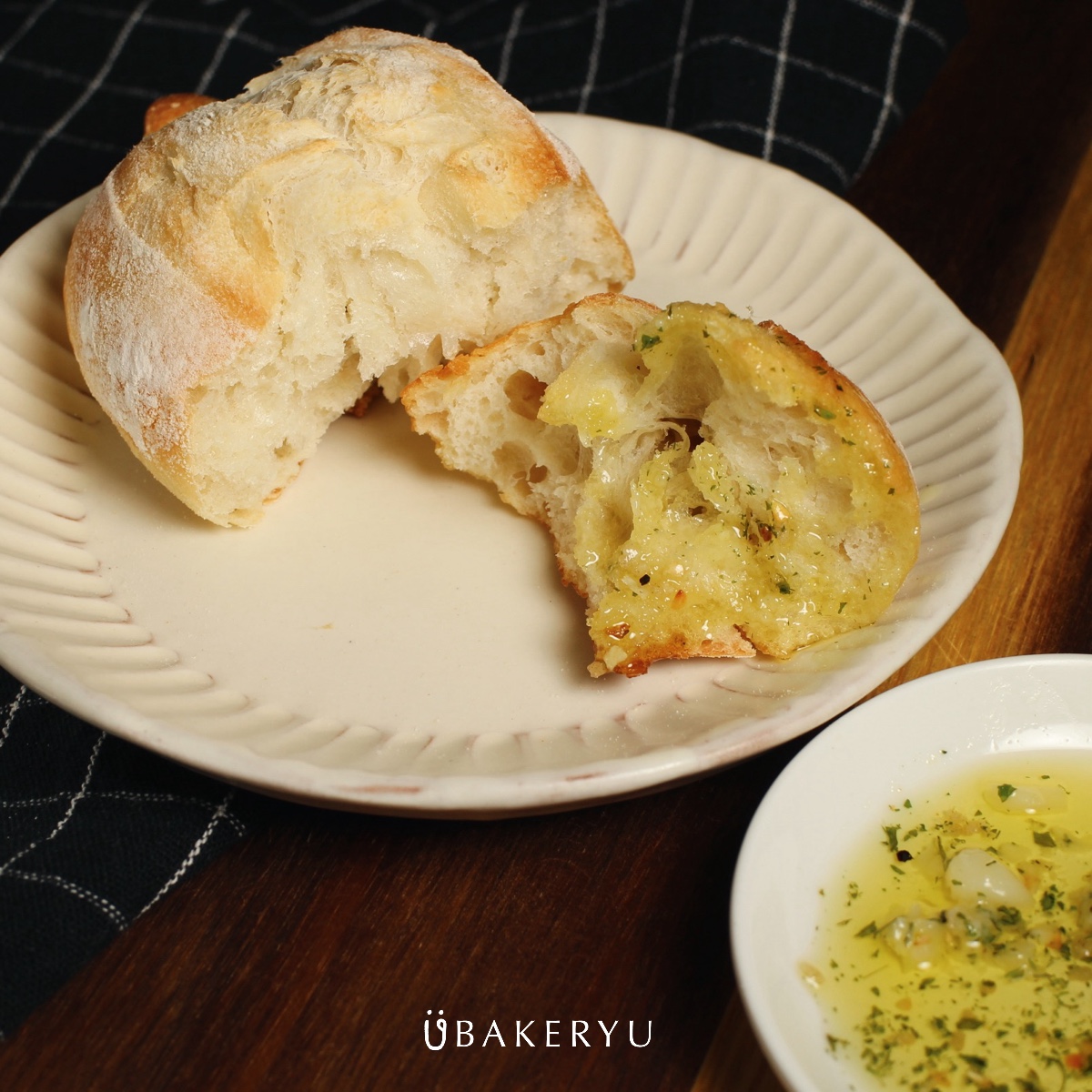 葡萄牙小餐包沾橄欖油Portuguese Rolls@ubakeryu